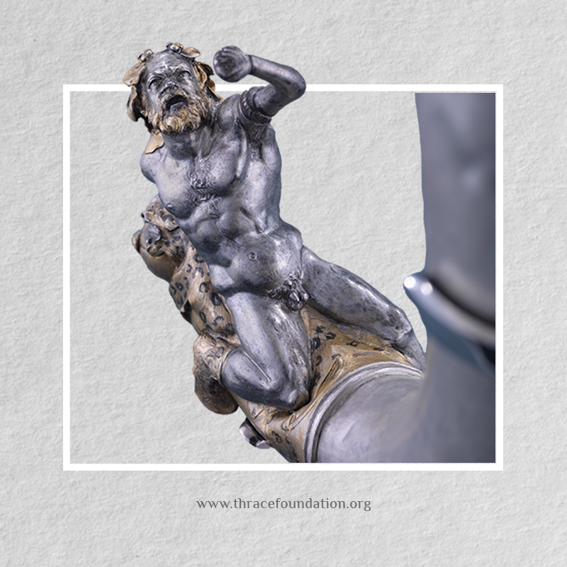 ThraceFNDN's tweet photo. On this #ancient silver rhyton (late 3rd or early 2nd BC), we could see a reclining Silenus, an elderly satyr. As a main companion and tutor of the god #Dionysus he was associated with wine drinking feasts and was often presented on drinking vases
#VassilBojkovCollection #Thrace https://t.co/2wV3xbW1Vc