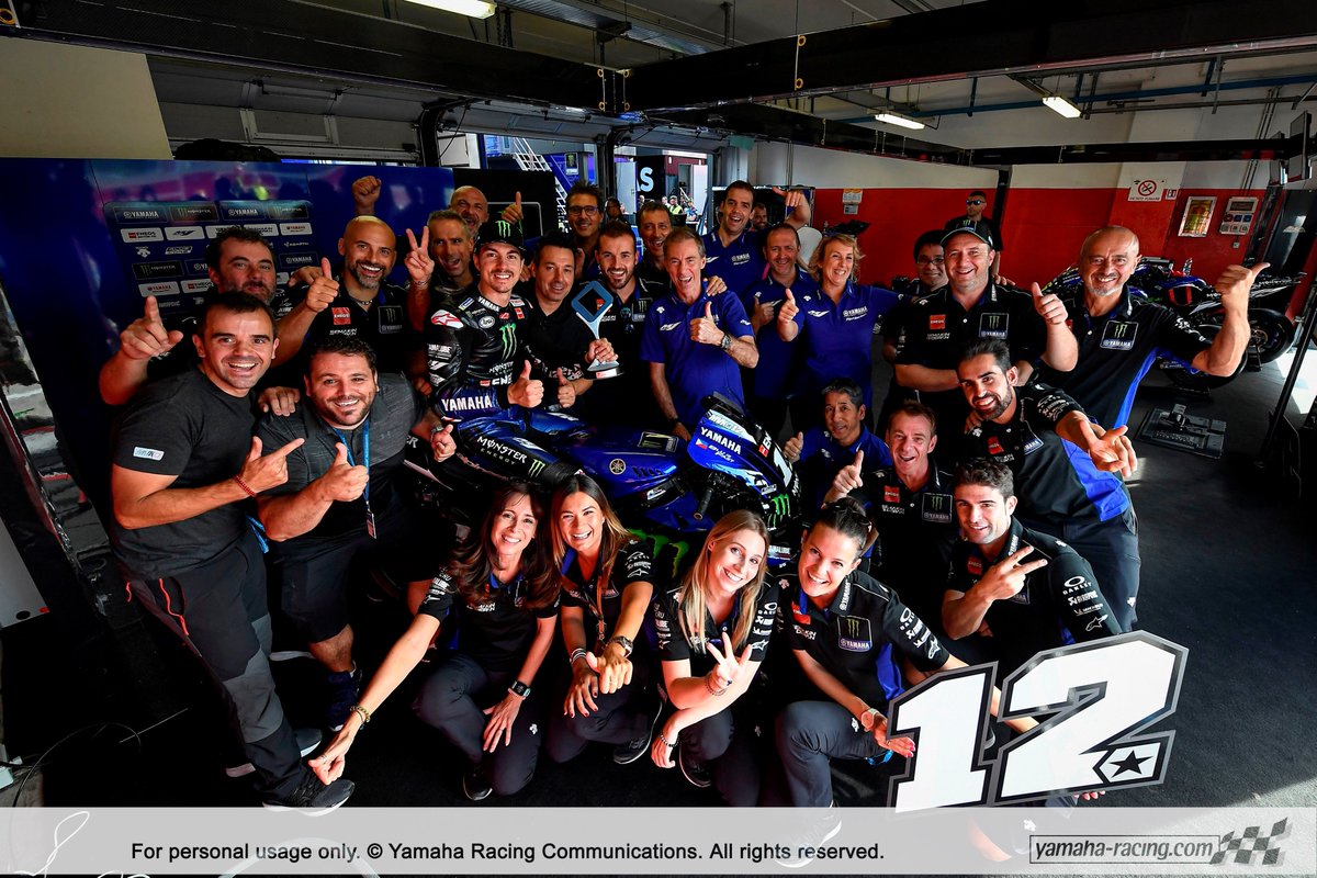 Grande #Viñales, logra un podio muy importante para #YamahaMotoGP! ahora #Motorland con ganas de ganar a los rivales y a #SuperQuartarano😂😷
.
.
#YvsSabadell #Sabadell #ConcesioarioOficial #MotoGP #MVK12 #Michelin #Yamaha #VallesOccidental #Motorcycle