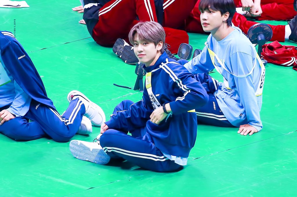 joajoakkk's tweet photo. 12.(MXM/AB6IX)김동현님
저화질에서도 살아남는 사람은 정말 인정하는 잘생김입니다,,,첫번째 사진 너무 잘생기셔서 홀딱 반해버럈네요😊저두 보내주신 사진에서 4장 고르는데 애먹었답니다,,너무너무 완벽허십니다👍아 그리고 9월 17일 바로 내일 생일이시라는데 축하드립니다🎂💗 https://t.co/6S5IO3mCK9