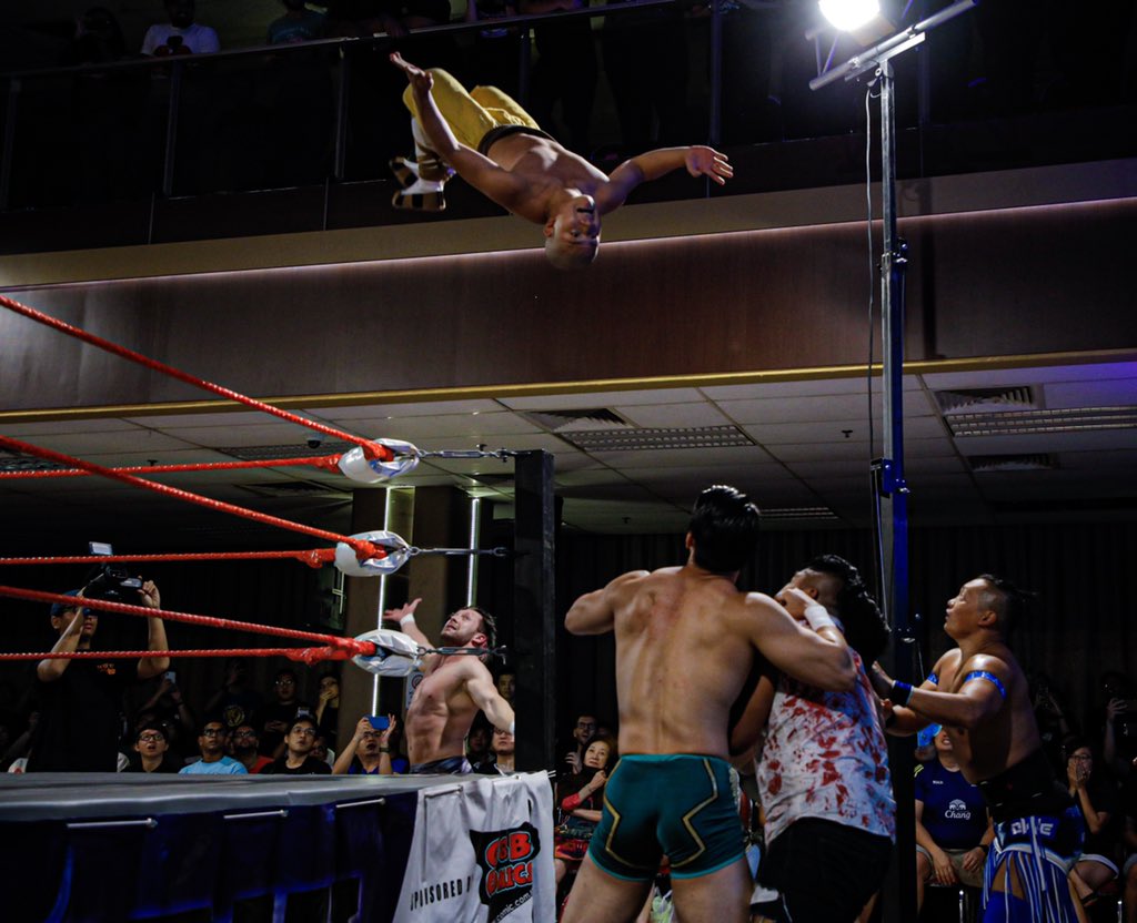 IssitaMarie's tweet image. #SHAOLINMONK Moonsault