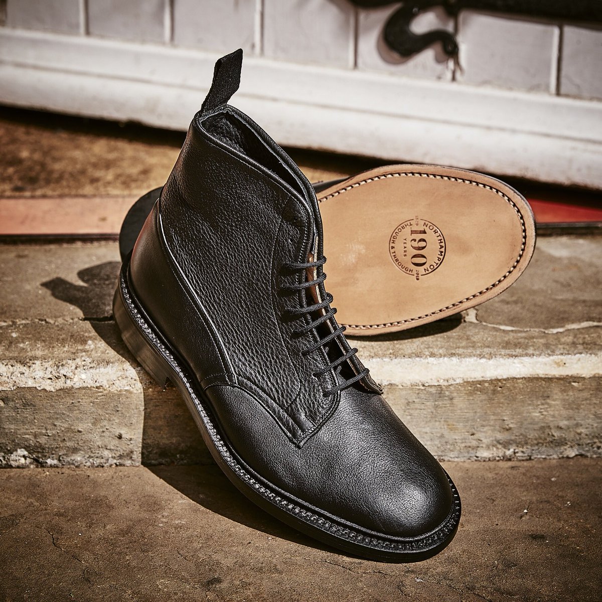 Trickers 190th Anniversary UK6 25cm Crown Northampton Visits