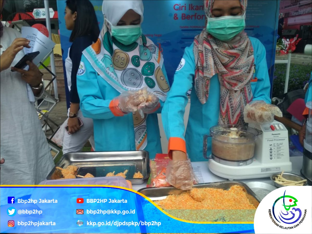bbp3kp's tweet photo. #sobatbalbes liburan kemarin kemana? Kalau tim @bbp2hp hadir pada Pameran Perpustakaan Nasional Expo di Perpusnas RI @perpusnas1 Jakarta (14/9). Tim memberikan informasi terkait pengujian penerapan hasil perikanan dan mendemonstrasikan pengolahan kaki naga ikan kpd pengunjung. https://t.co/xtv8bjrfTo