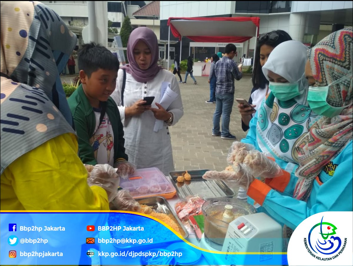 bbp3kp's tweet photo. #sobatbalbes liburan kemarin kemana? Kalau tim @bbp2hp hadir pada Pameran Perpustakaan Nasional Expo di Perpusnas RI @perpusnas1 Jakarta (14/9). Tim memberikan informasi terkait pengujian penerapan hasil perikanan dan mendemonstrasikan pengolahan kaki naga ikan kpd pengunjung. https://t.co/xtv8bjrfTo