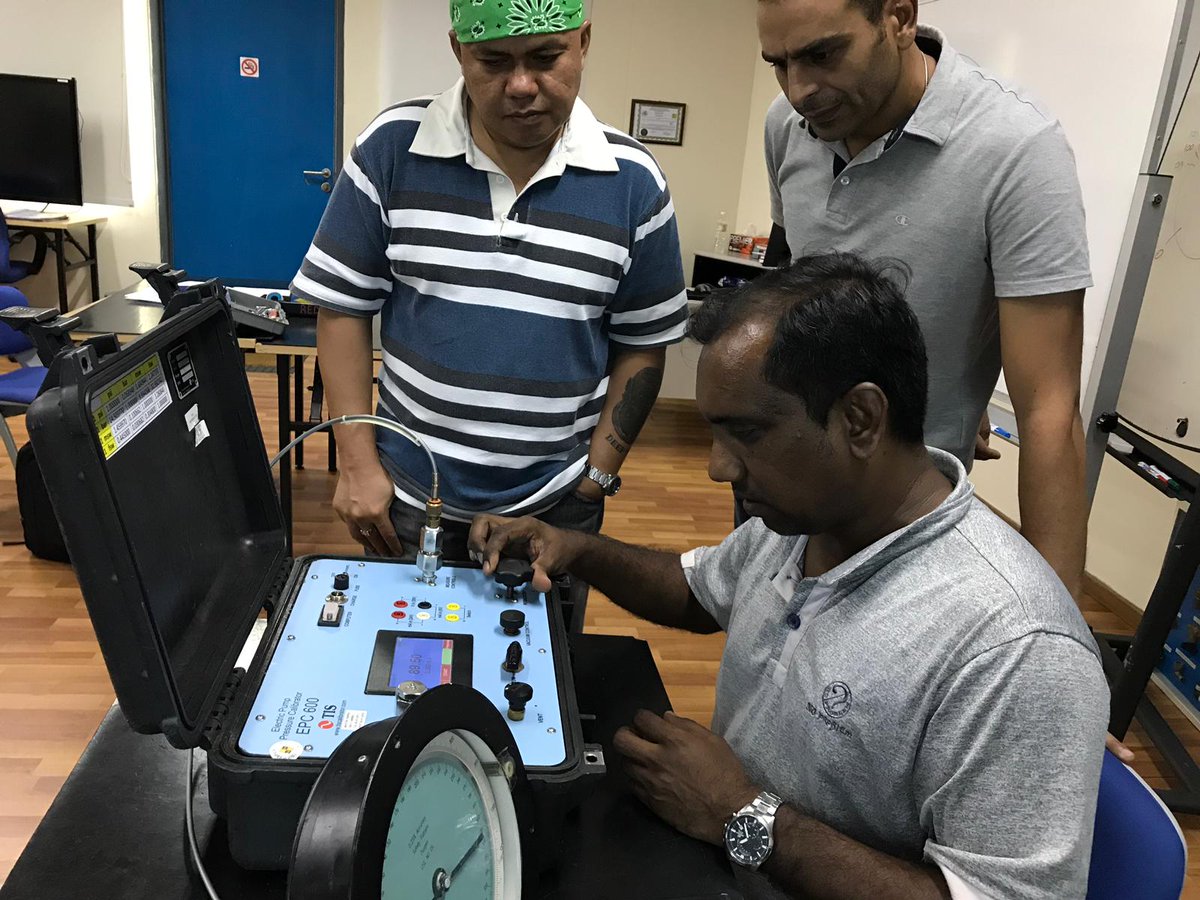 KBATraining's tweet image. Dive Technician course was conducted in Singapore from 2-13 Sep 2019. A modular programme with Kirby Morgan hat technician, cylinder inspection, compressor operation, regulator servicing and gauge calibration incorporated in the syllabus, goo.gl/wzTffR #divetech #diving