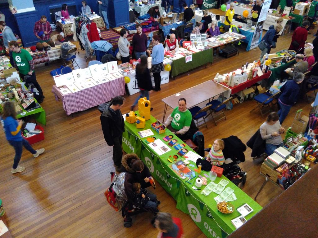 OxfamOxford's tweet photo. The #OneWorldFair is timed to get you thinking about #Christmas preparation & @CultivateOxford will be there on 9th November @OxfordTownHall so you can time the buying of your veg! https://t.co/bacphgQooR