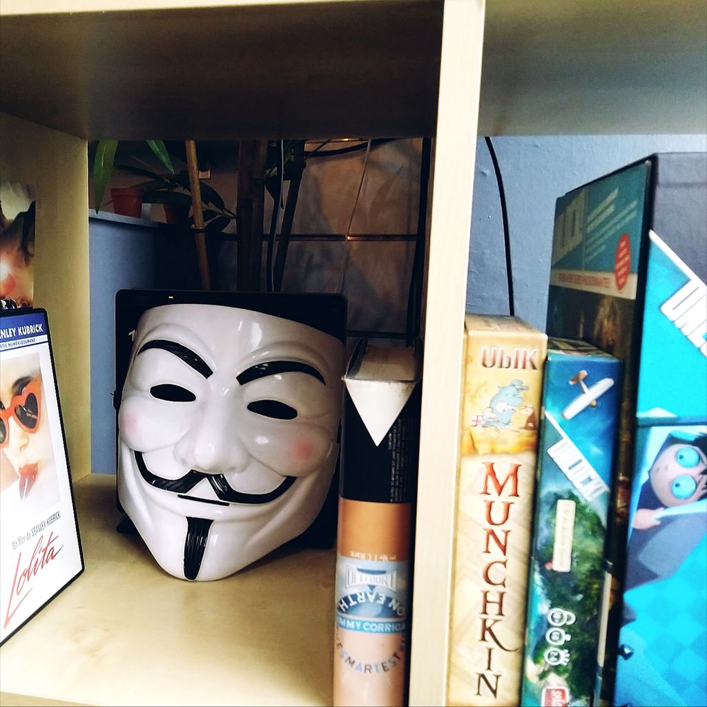 OtafParis's tweet photo. #Otaf on vous souhaite une très bonne semaine
pleine de #jeux de #culture et de #sourire !

#coworking #coworkingparis #paris #charonne #work #igersparis #vforvendetta #hastasiempre #moustache #vivalarevolucion #5thnovember #WorkHard #whosthefirst #coworkinglife #coworker https://t.co/IJwmVWkizz
