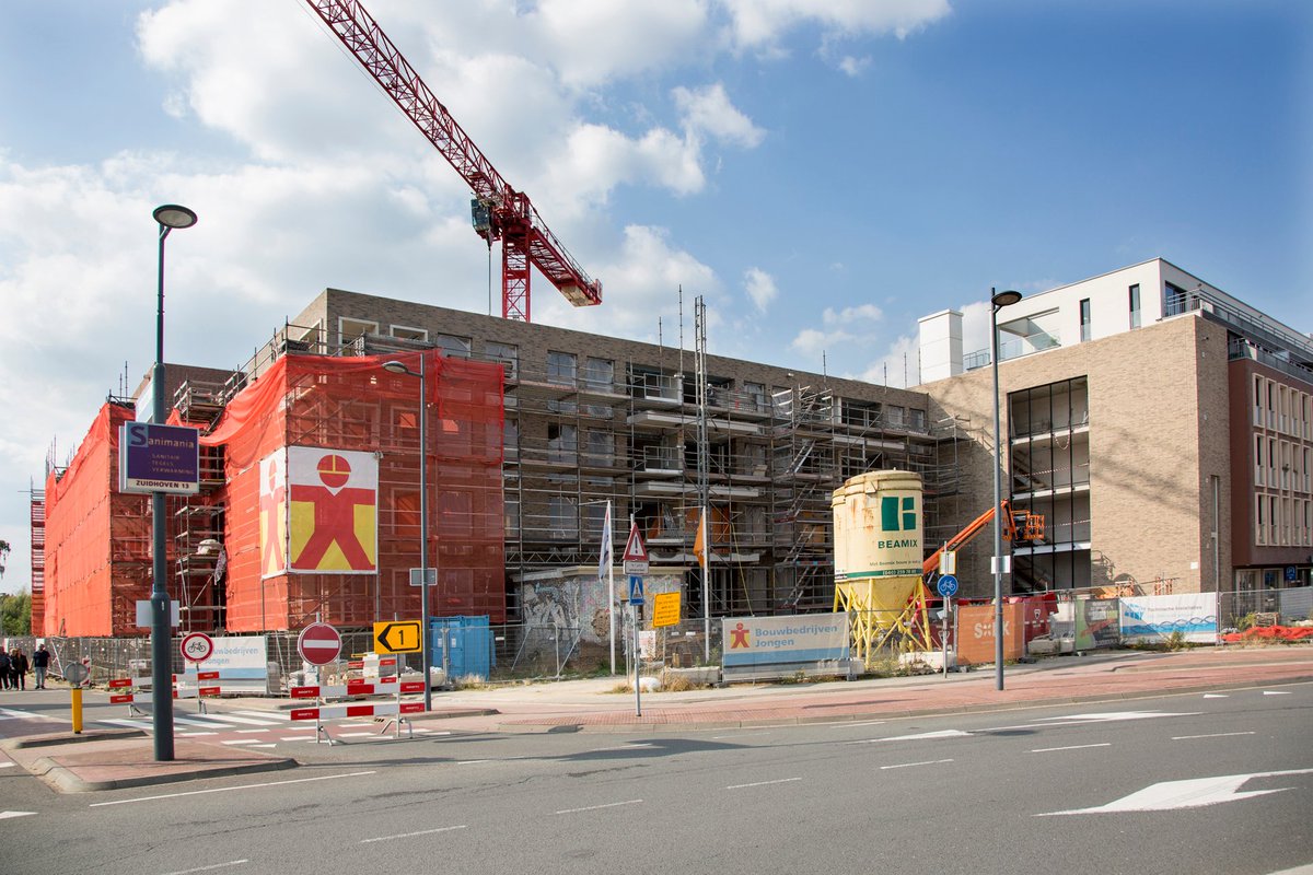 JongenBouw's tweet photo. GEWELDIGE #KIJKDAG VOOR TOEKOMSTIGE BEWONERS APPARTEMENTENCOMPLEX #BASTION IN #ROERMOND!
Afgelopen dinsdag was het zover: de kopers van het #nieuwbouwproject Bastion konden eindelijk een eerste blik werpen in hun nieuwe appartement.#trots #teamwork #duurzaambouwen #volkerwessels https://t.co/Gvk3d0roAl