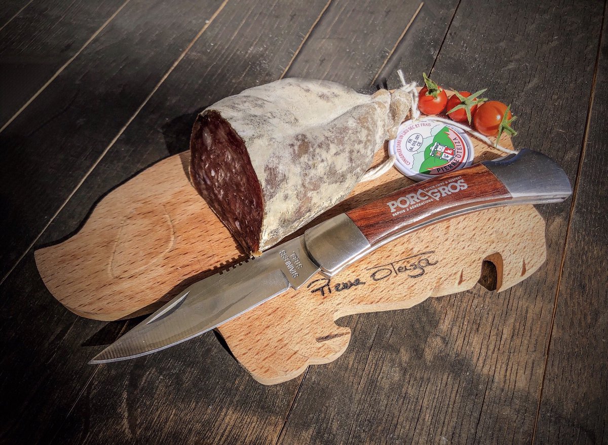 OlivierPellosio's tweet photo. Save the date !
Venez-nous voir le 26 septembre 2019, nous serons avec @pierre_oteiza pour vous faire découvrir sa gamme de produits du #terroir #basque.
Viande fraîche du @kintoa et petite #salaison 
Le rendez-vous #incontournable de cette #rentree2019 sur le @marchederungis https://t.co/UgZNmBQjth