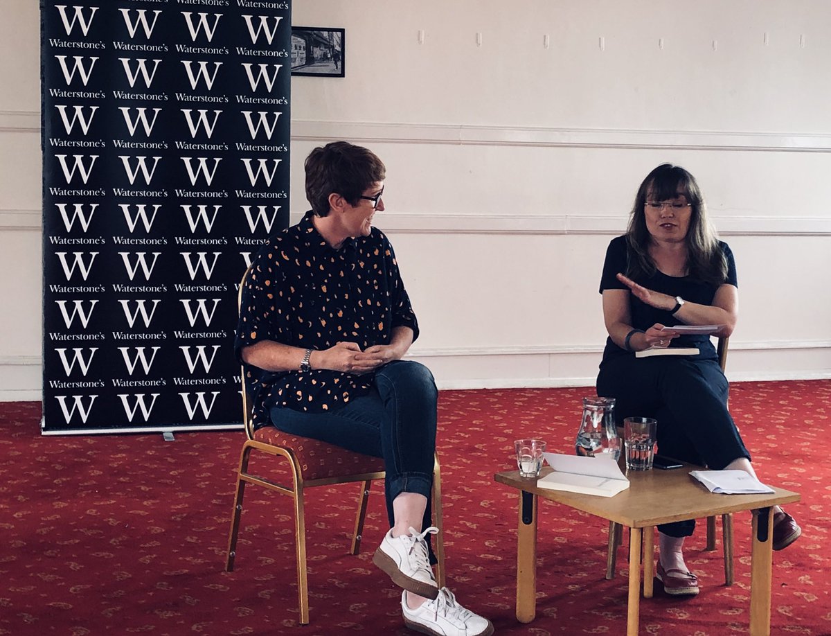 Videofiltrado_0's tweet photo. Had a lovely time at a book event @swanseastones yesterday. The thoughtful and candid Catherine O’Flynn on writing. #loriandmax #writing @FireflyPress 📚 https://t.co/BSa2yOsvRE