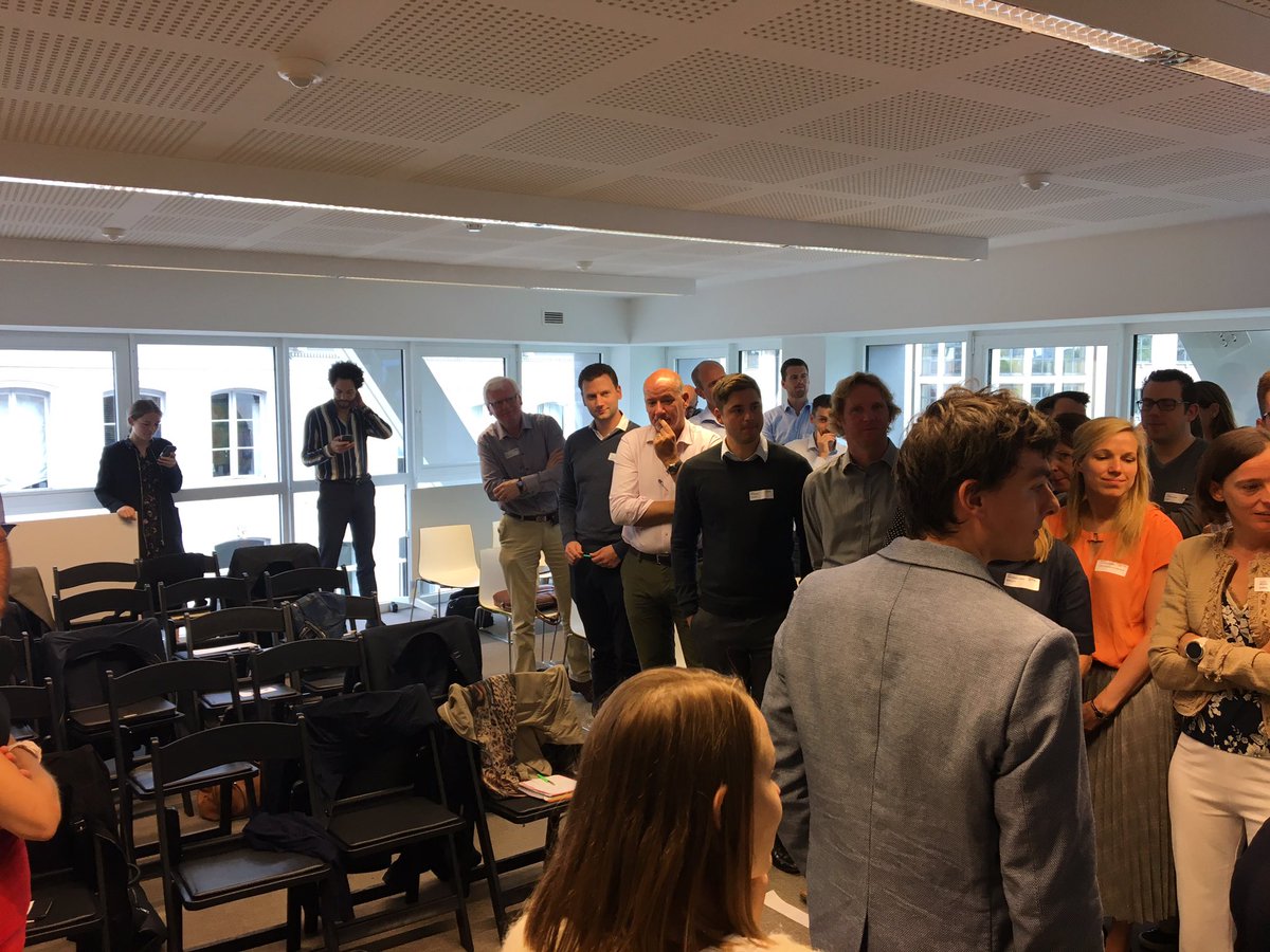 VSmessaert's tweet photo. Tanika van @Alteredu_it houdt ons wakker op maandagmorgen...revolution isn’t just digital...it’s human! Breng jouw workforce in kaart en zet mensen in waar ze zich goed voelen! #hr #livelonglearning #BigRefresh19 @vokavzw @VOKA_OVL @VOKA_bryo https://t.co/6ndNnDPNPg