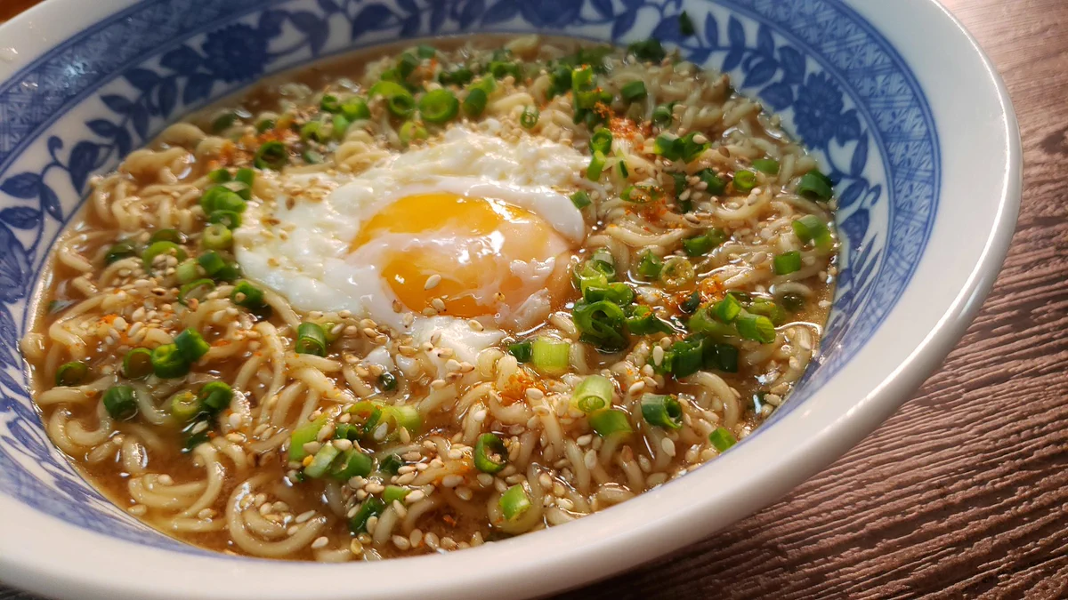 サッポロ一番みそらーめんがより美味しく！？世界一旨いサッポロ一番みそらーめんの作り方！