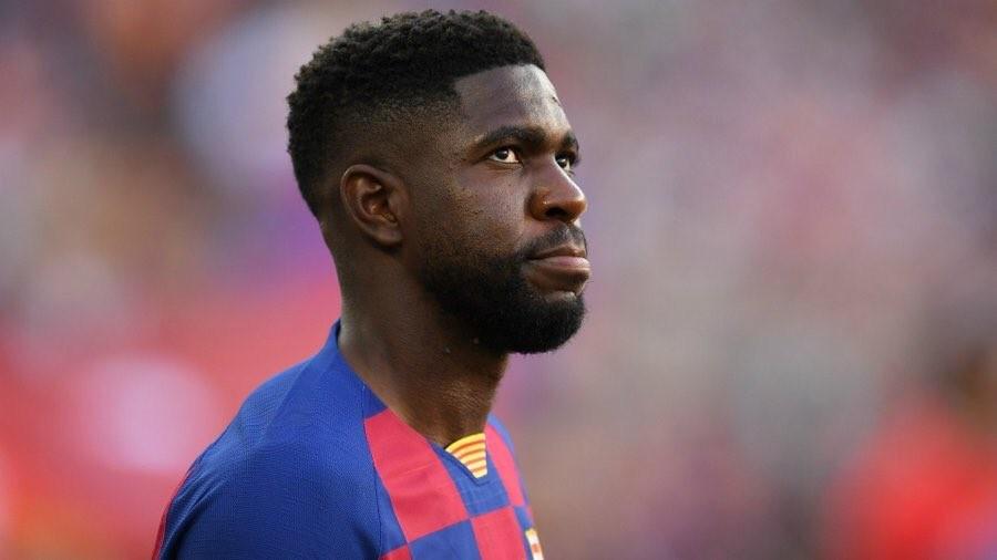 hotjist's tweet photo. WHILE BARCELONA WERE BEATING VALENCIA, UMTITI'S HOUSE WAS BEING ROBBED; MEANWHILE THE CLUB PLANS TO SELL THE DEFENDER IN JANUARY
https://t.co/OSAds1GjMy
.
#hotjist #hotgist #footballgist #footballstories #Laliga #Barcelona #Umtiti #ArmedRobber #RobberyAttack #CampNou #BARVAL https://t.co/sXu2NhkqZd