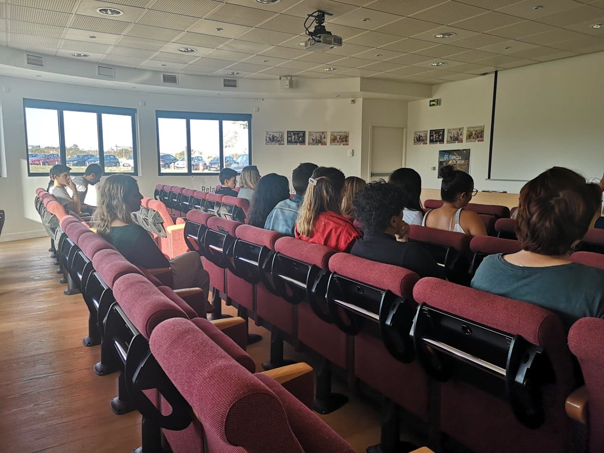 APCRC_86's tweet photo. #JourJ : Aujourd'hui c'est la #rentrée pour nos élèves de BTS NDRC à l'e-RC school ! Nous leur souhaitons pleine réussite dans ce parcours de deux années au sein de nos entreprises &amp; au cœur de la #relationclient ! #rentree2019 #rentreescolaire #formation #NDRC #BTS #alternance https://t.co/IZ6EDNxR8j