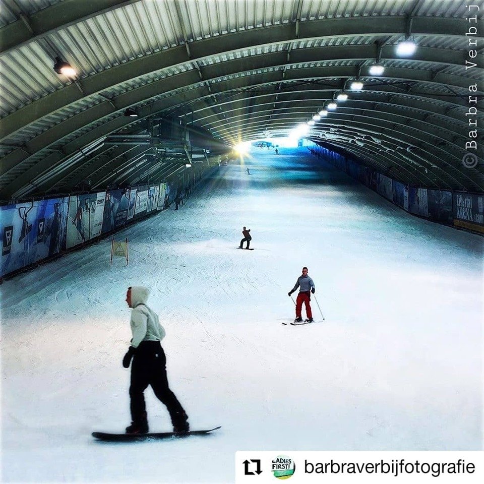 Het duurt nog even voordat de winter begint, maar onze relaties maakten afgelopen weekend al de eerste meters op de piste!⛷☃️🏂

#outofhome #advertising #hillenaaroutdoor #media #snowworld #dooh