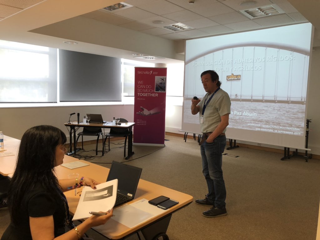GEAA_adhesion's tweet photo. Formulación de adhesivos epoxi y acrílicos, el tema tratado por Senen Paz @gairesa en el workshop @GEAA_adhesion @tecnalia #adhesivo #multimaterial https://t.co/dNHnrYfi1Z
