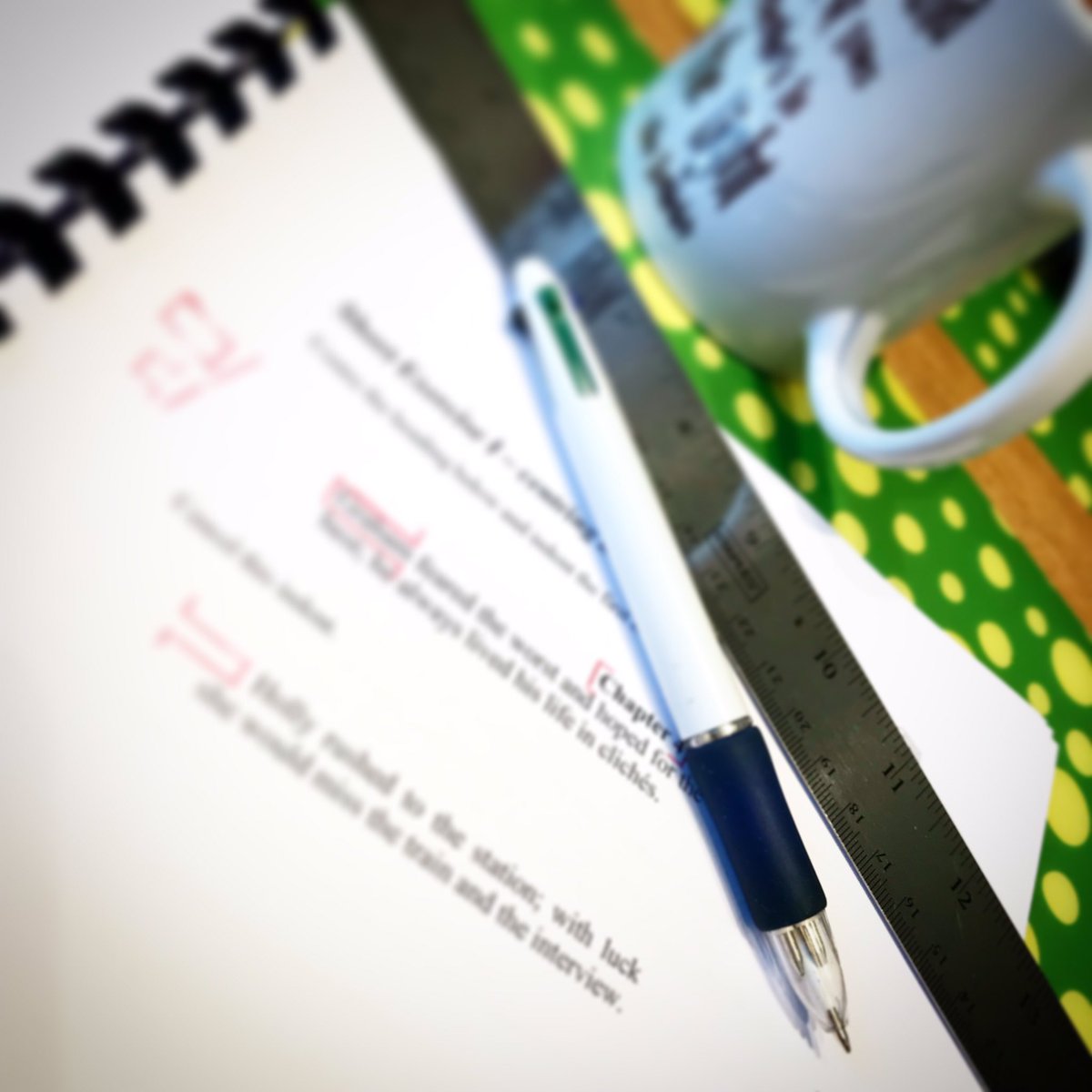LucyOnionsAuth's tweet photo. #day2 of #studying #proofreading and #editorial #skills #correspondencecourse #amstudying #imastudentagain https://t.co/5iLC9Ll8xS