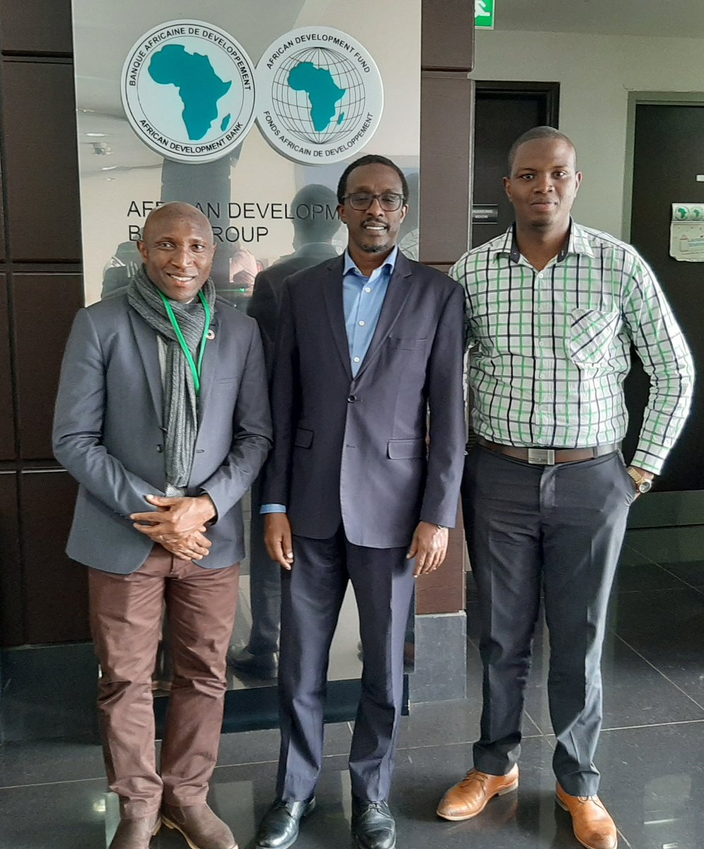 Still impressed by @AfDB_Group's & @akin_adesina's commitment to youth empowerment as a means to catalyse Africa's growth & prosperity. That's why t'was great to meet @EdsonMpyisi, the @EnableYouth coordinator, a great friend & mentor💪. #MillennialsInAg #Youth4Ag