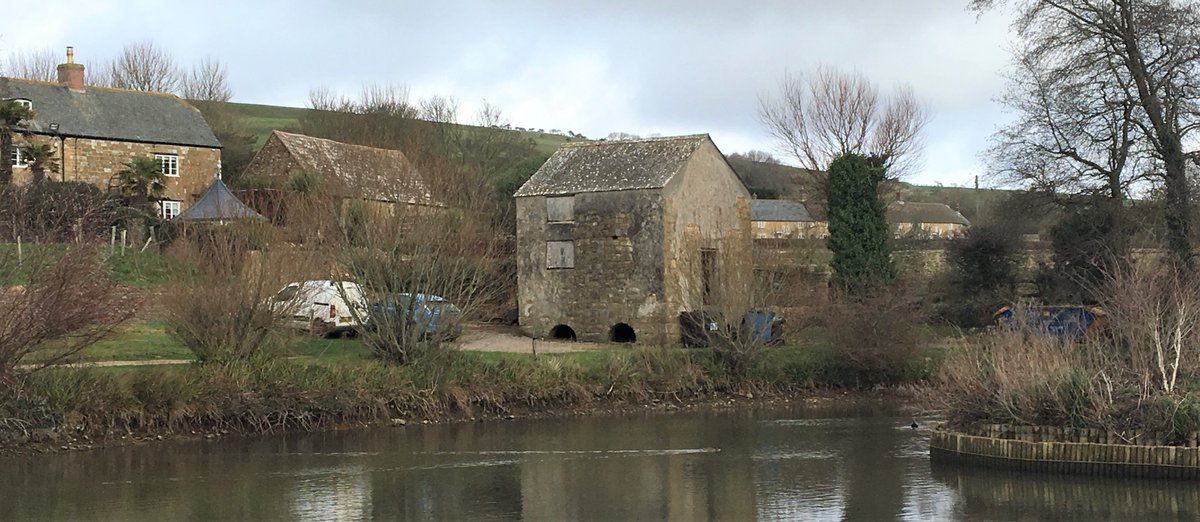 New case study on our conservation repairs at the Granary, part of the Abbotsbury Abbey precinct of listed monuments. Timber, masonry and lime stabilisation and repair buff.ly/31n0eFK #repairinghistoricbuildings #sensitiverepairs