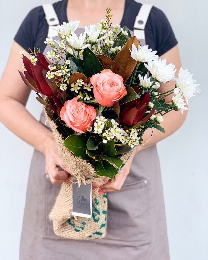 PocoPosy's tweet image. Tuesday’s blooms. Leucadendron + Roses + chrysanthemums + wax flowers + magnolia. You can order for delivery tomorrow on our website now. #flowers #brisbane #brisbanecity #bouquets