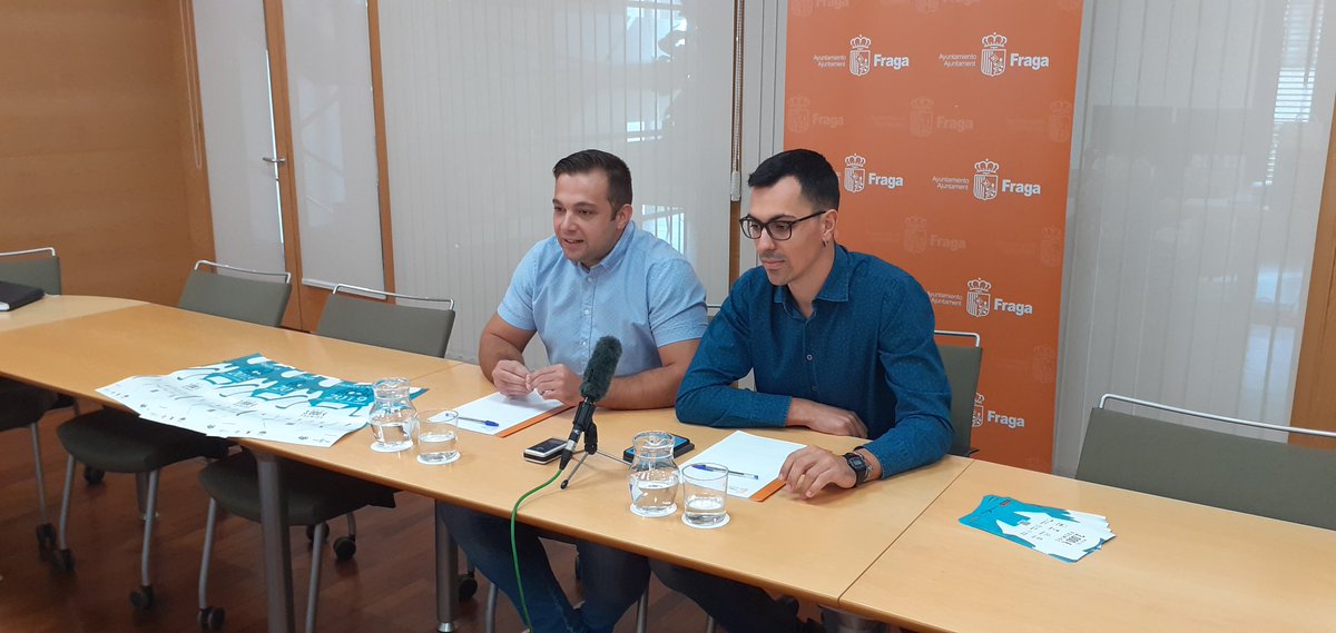 FragaAyto's tweet photo. Presentación de @FragaLanParty 2019🦇.

Carlos Serveto de la organización y David Casanova, Concejal de Juventud y Transformación Digital🤖 han explicado algunas de las actividades de esta edición.

📆20, 21 y 22 de septiembre.
📌Pabellón del Sotet.

#Fraga #actividades https://t.co/sPYpjLb1V2