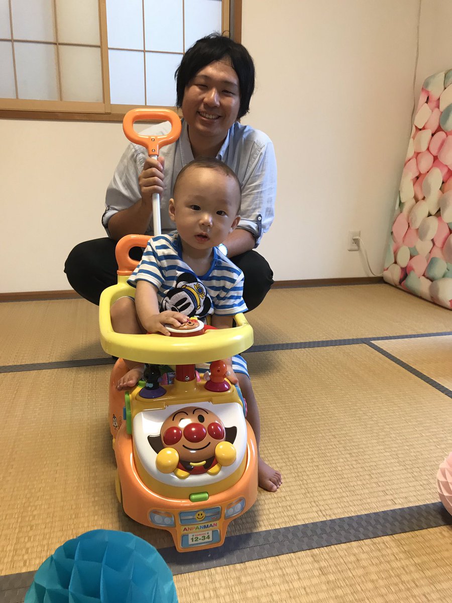 wankiti3's tweet photo. 1日早いけど…
怜央の一歳の誕生日(^｡^)
あっという間だなぁ〜 https://t.co/qTQ1srIq75