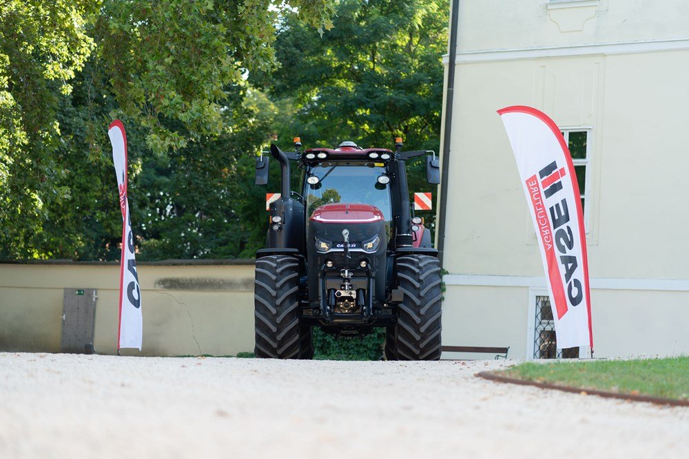 CaseIH tweet media
