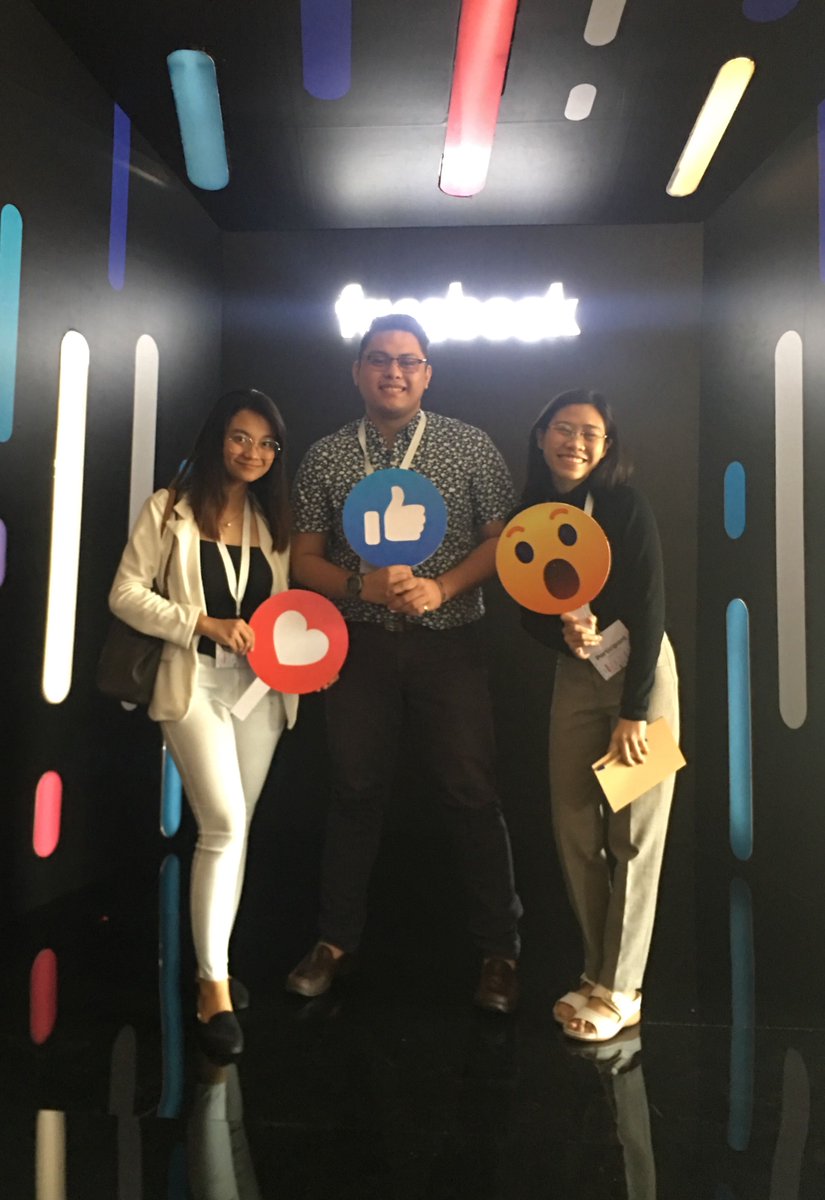 symphco's tweet photo. #SymphRepresent for last Wednesday's Facebook Community Boost where 3 of our Symphers learned how to leverage Facebook's features as well as new creative marketing techniques! https://t.co/TsUbvLcsfE