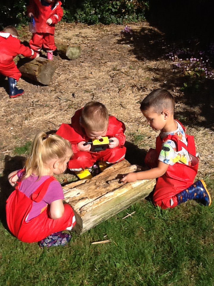 class_nursery's tweet photo. Nursery children @stmatprimary had a lovely time on the field, looking for mini beasts, finding blackberries, listening to environmental sounds and playing with the parachute. https://t.co/pJSfMmgsEY