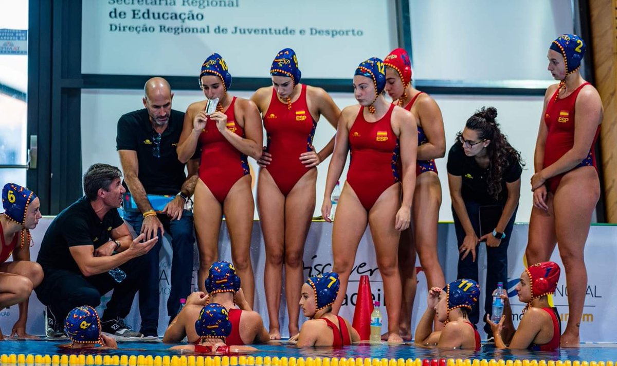 waterpolistacom's tweet photo. 💬 CRÓNICA
➡️’La selección española junior terminó en quinta en el Campeonato del Mundo 2019 de Funchal' #WPBase https://t.co/AYZCFXmTJ1 https://t.co/zfOQFGxdGQ
