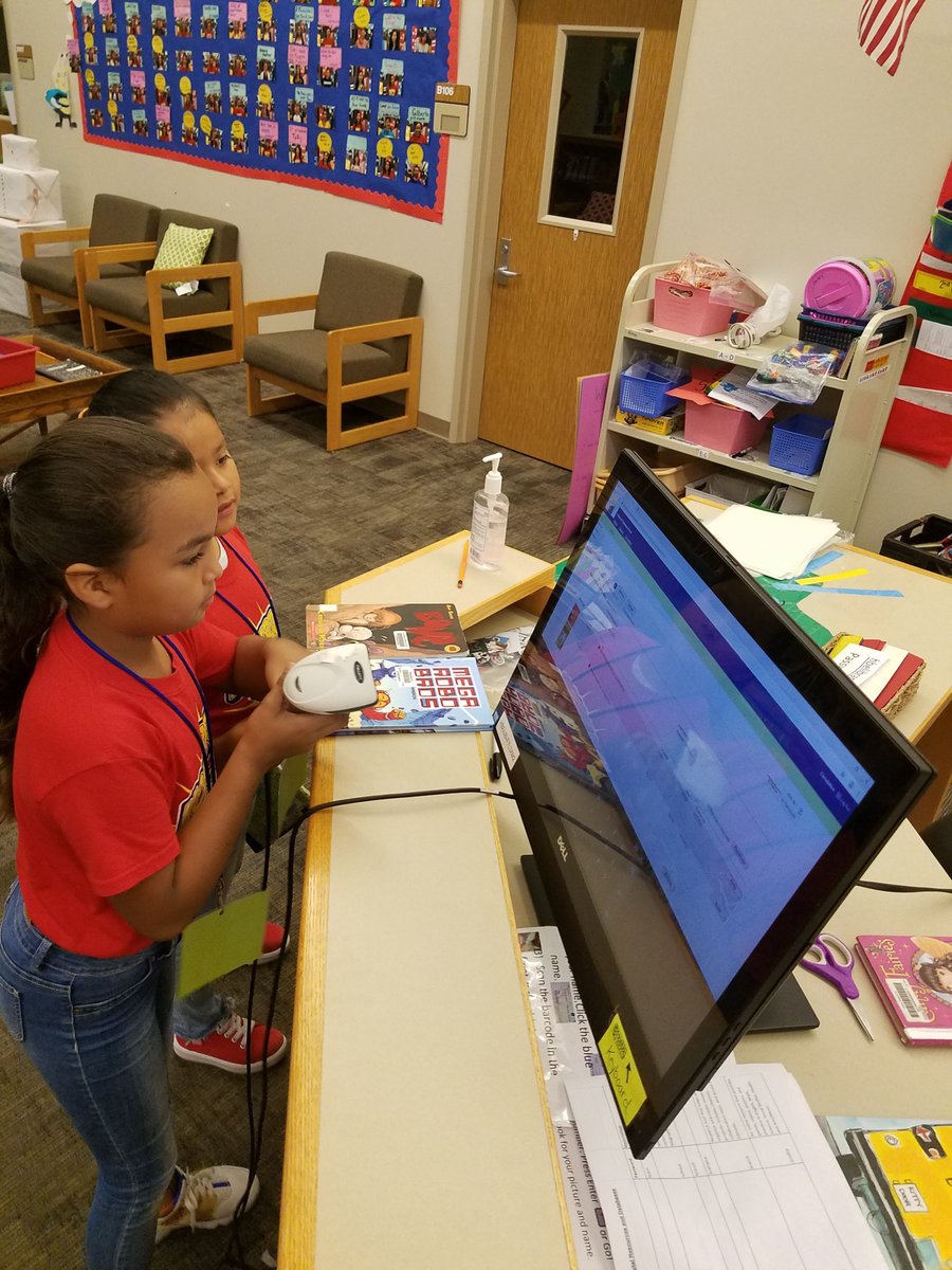 hbelibrary's tweet photo. Happy Monday! After reading their books, the hornets were ready for their A.R. quizzes and ready to read more books! @hbelibrary @HBEhornets @HBElibrarian @SBISDLib #lovingthelibrary https://t.co/rZ7GhIgxPJ
