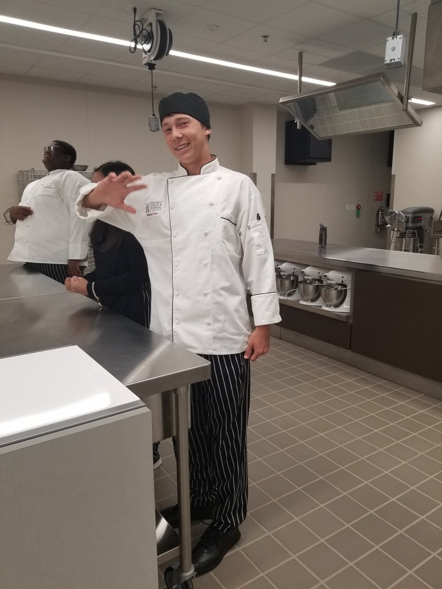 CTEReeseCenter's tweet photo. Our culinary students showing professionalism in their chef uniforms @FBISD_CTE https://t.co/TcTB56bGxS