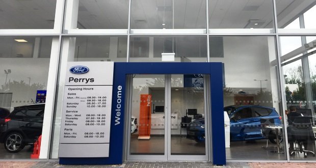MotorTrader tweet media