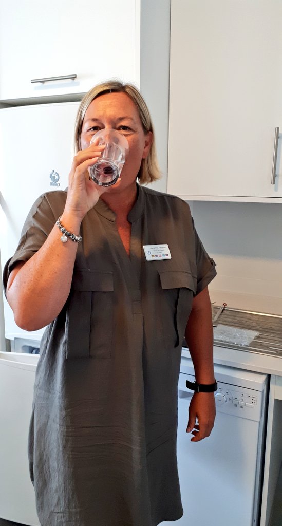 VeroniqueLFrey's tweet photo. 1st filter of water installed 👌 & tasted! 👍 at #ClubDelCarmen Good Job @Andres_Rojo_Cdc & TM #DiamondResorts #GreenGoals to stop using #OneUsePlastic #DiamondGoGreen @Green_Hotelier #LetsDoItTogether for a Planet 🌍 #FreeOfPlastic https://t.co/Csjuh3AmyB