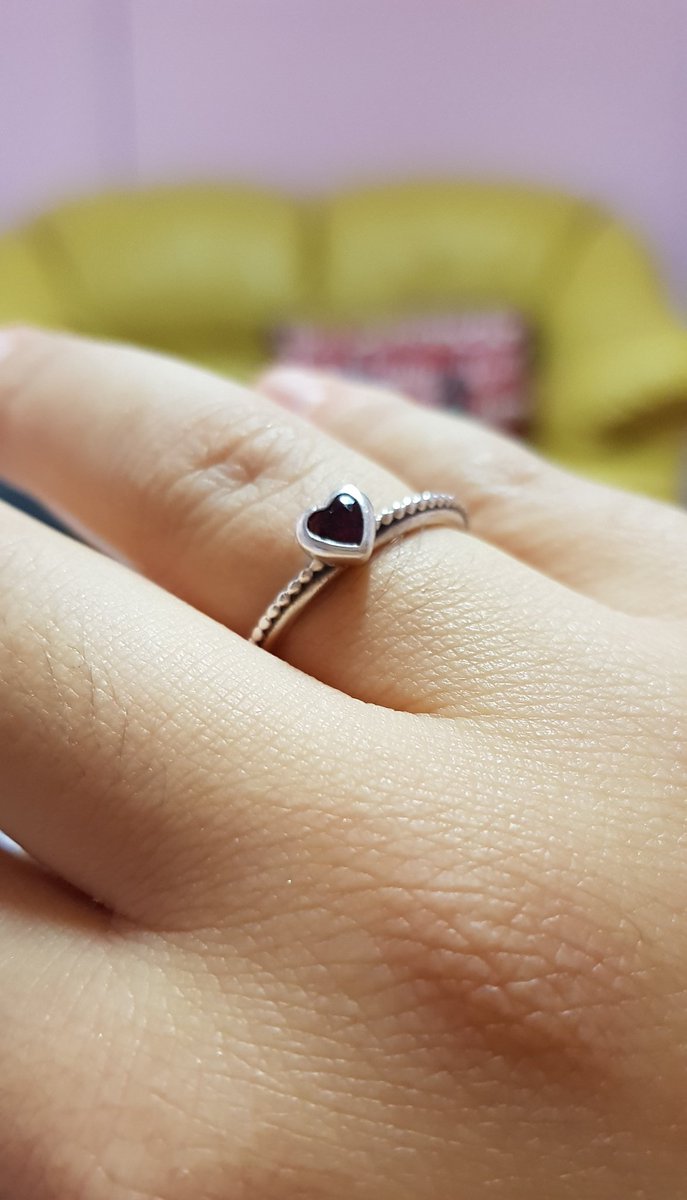 frozenHeartS91's tweet photo. A voi amanti e fan del trollbeads non vi capisco
Pandora non vi vede proprio
Ne come bracciali charme collane
Ne come anelli😍
E ho la manina micro che solo Pandora può farmi gli anellini x me
@PANDORA_NA
#pandoraitalia #pandoraxdisney https://t.co/ULJN8hH9CJ