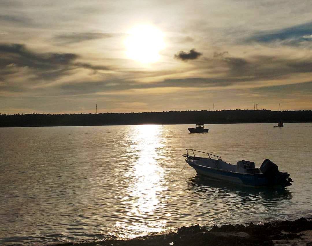 #RCNRadio l Buenos días #SanAndres amanece con una temperatura de 28ºC la máxima será de 30ºC, Existe un 90% de probabilidad de lluvias.  Humedad 79%.