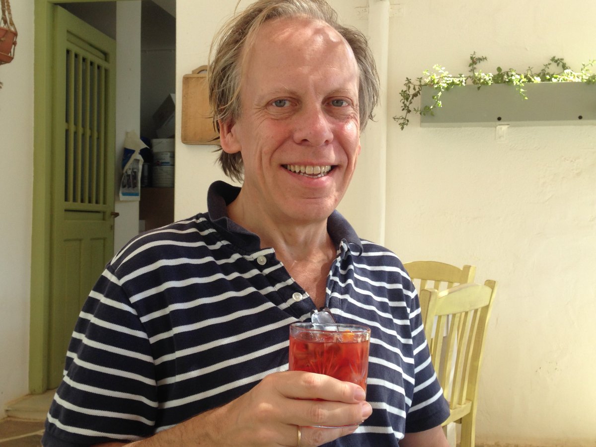 celebrating 100 years of the Negroni, at Flaros restaurant on Sifnos. Go Camillo!