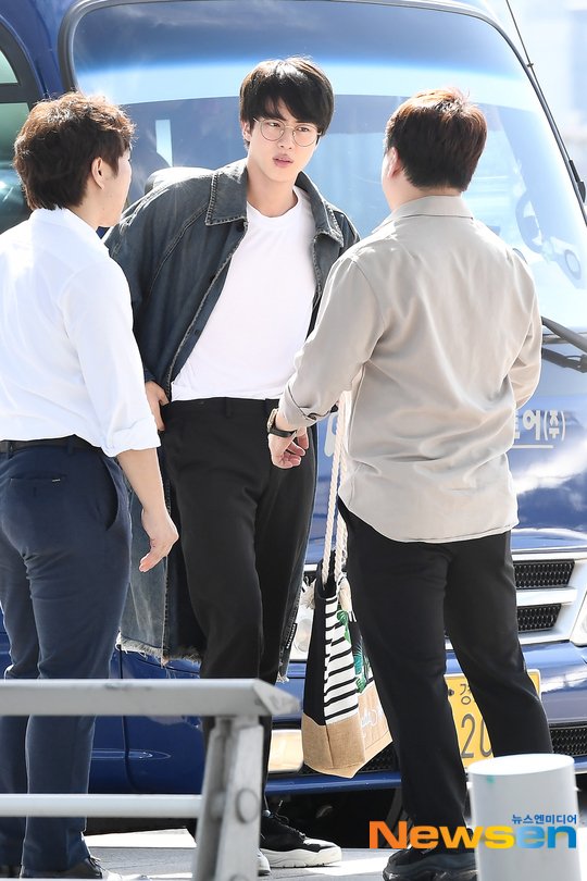 BTS_National's tweet image. for ARMYs who looking for Jin today! 💓 #BTSisBack
#PCAs #TheConcertTour #LoveYourselfSpeakYourself @BTS_twt