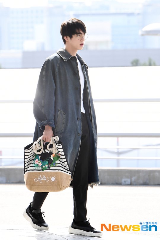 BTS_National's tweet image. for ARMYs who looking for Jin today! 💓 #BTSisBack
#PCAs #TheConcertTour #LoveYourselfSpeakYourself @BTS_twt