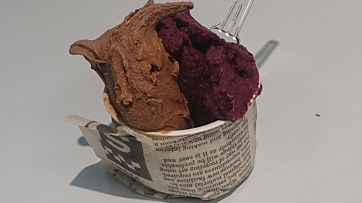 watarujin1110's tweet photo. オヤツはタカシマヤ地下の「Verry Berry!」でブルーベリーのスムージーとジェラート。砂糖不使用で自然な甘さ。
#ジェラート #ブルーベリー #VerryBerry https://t.co/uptUaFBdKh