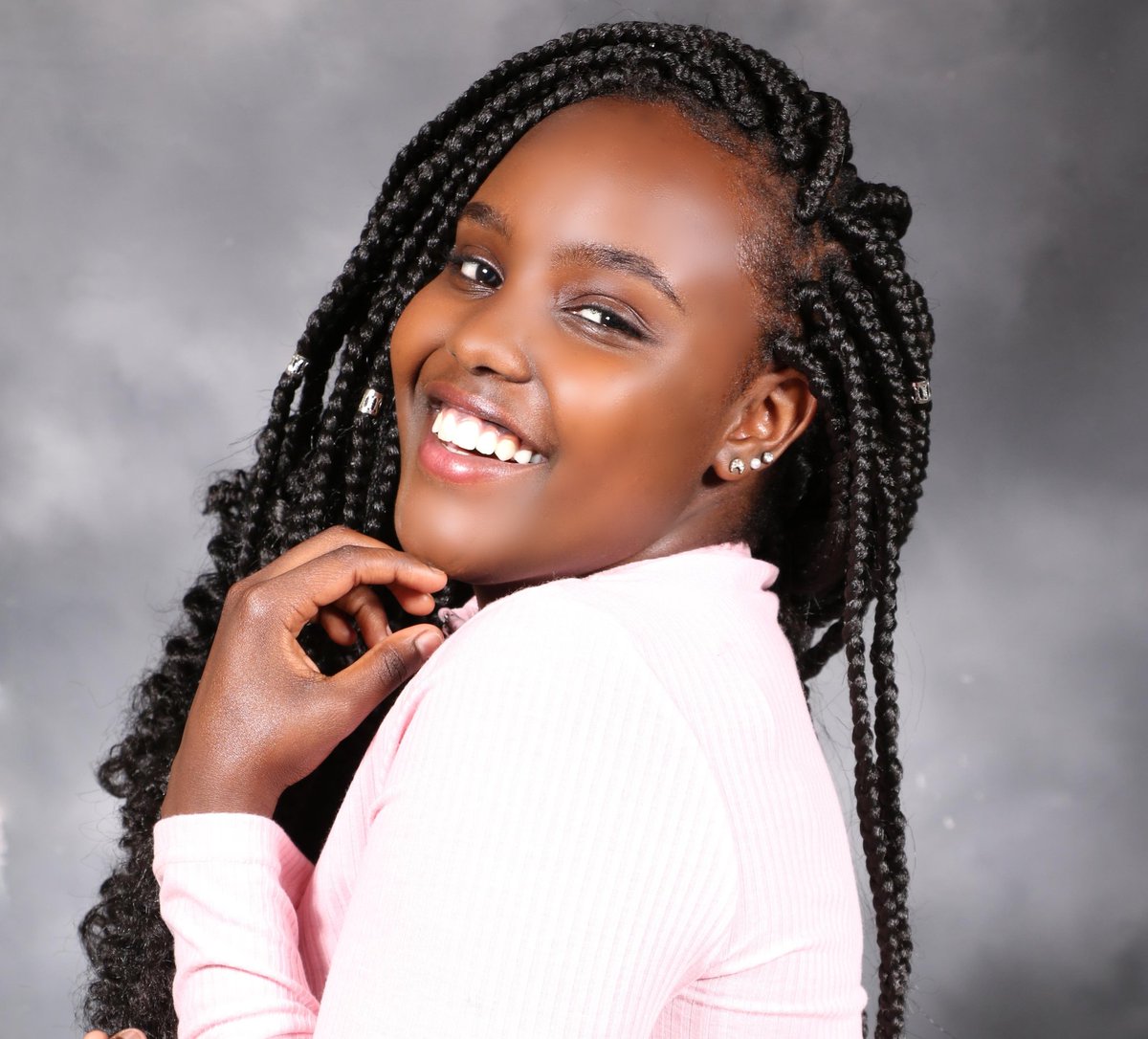 Nikita_Kering's tweet photo. Have you voted?? #Afrimaawards If YES, thanks😊 🙏 Share. If NO, here's the link: https://t.co/6WcNpipYGt https://t.co/3yaoUr26WI