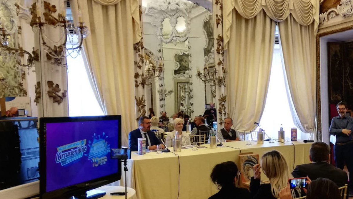 assoambiente's tweet photo. Anche quest'anno Assoambiente patrocina @Re_BoatRace.
Obiettivo è la sostenibilità futura, per raggiungere la quale ciascuno deve svolgere il proprio ruolo: l'Associazione accompagna le imprese in questo percorso che è stato da loro già da tempo intrapreso con serietà e impegno. https://t.co/degv3RJdDJ