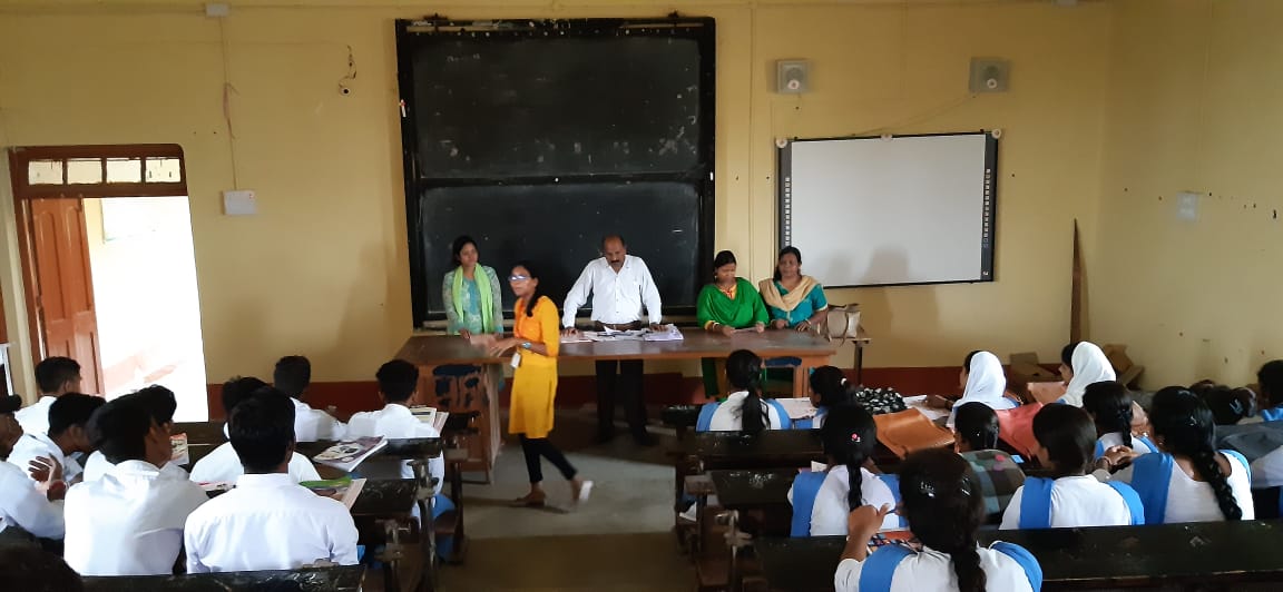 PSahebganj's tweet photo. #Poshan mah - Create an awareness to Youth groups - #health and Nutrition in @sahebganj, @dc_sahibganj @PiramalFdn @tini_tatatrusts @SBPJharkhand https://t.co/Ozlzh7NbeR