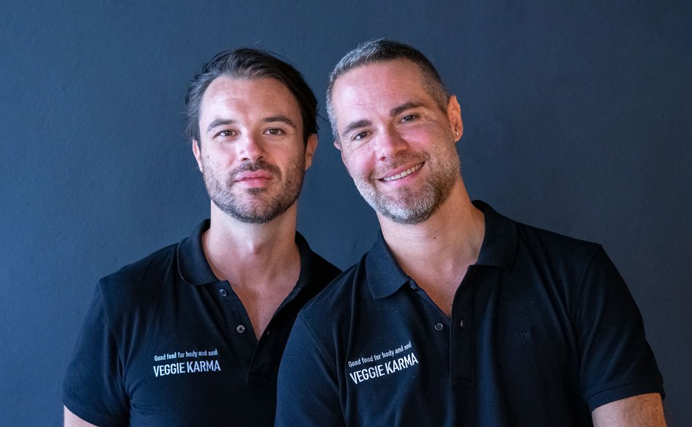 VeggieKarma's tweet photo. We are Giovanni and Julien, #vegancheese makers in Barcelona.

We work to bring you #fermented #honest #glutenfree #lactosefree and #natural #organicfood

What we eat changes everything. Let's move. https://t.co/OvTYV3XAoa