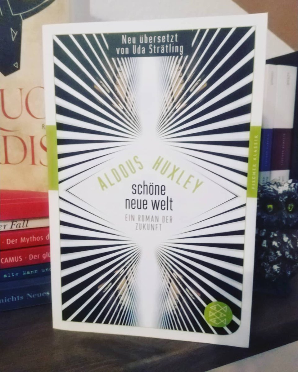 Frontispizpcast's tweet photo. #Lesetipp zum Wochenstart. Aldous Huxleys dystopische "Schöne neue Welt". Zweifellos eines der ganz großen Bücher der #scifi-Literatur (Fischer Klassik, 386 S. 11€)
.
#aldoushuxley #schöneneuewelt #dystopie #bücher #buch #literatur #podcast
#frontispiz #frontispizpodcast #lesen https://t.co/josY3YxWdf