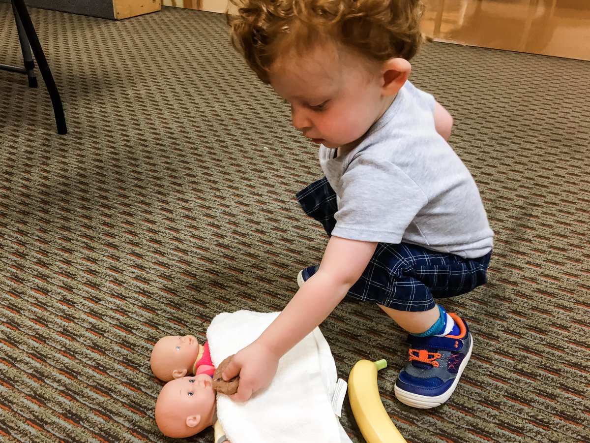 SproutPeds's tweet image. Babies are a great way to give #LateTalkers a way to imitate actions with objects. This #milestone always precedes #expressivelanguage #milestonemonday #speech
