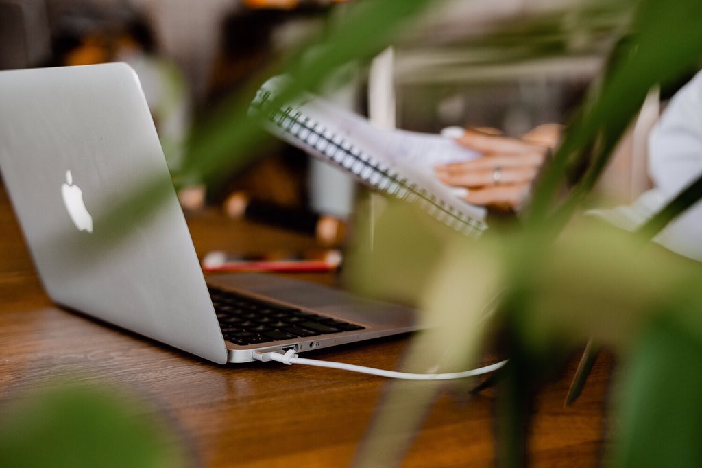 AnWires's tweet image. ANWires universal cables — for charging your Apple laptop, regardless of its model.The advanced materials and technologies used in the production of the cable carefully charge the battery and keep its service life. We work by pre-order. More  anwires.com #anwires