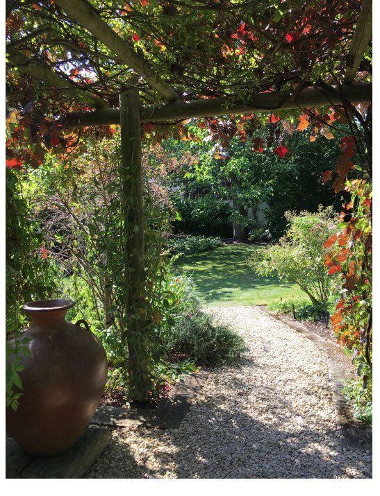 turnendtrust's tweet photo. Hurry, hurry- 1 place remaining for Design Lessons for the Garden - a short 4 week course in Garden Design at beautiful #Turnend Starts tomorrow 17 Sept 10:00-12:30. Tutor Deborah Lewis. Small class size. #gardendesignclass #insideoutside Book here: https://t.co/DPoU1T2iab https://t.co/nTm235NC3K
