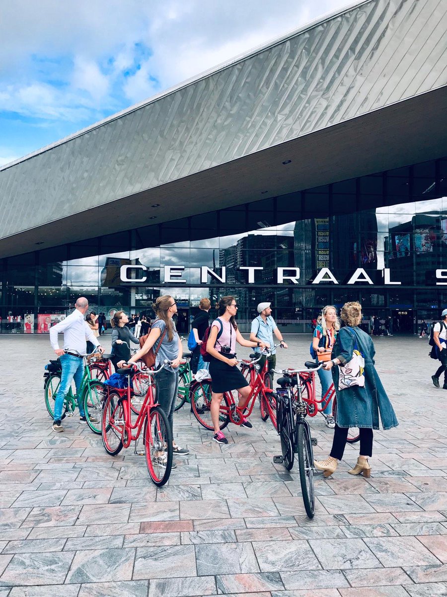 Advice_nl's tweet photo. We zijn weer on air!

We waren op creatieve werksafari in Rotterdam waar wij cultuur hebben gesnoven en inspiratie hebben opgedaan!

Benieuwd wat wij hebben gezien? https://t.co/dnAWSmhYi8