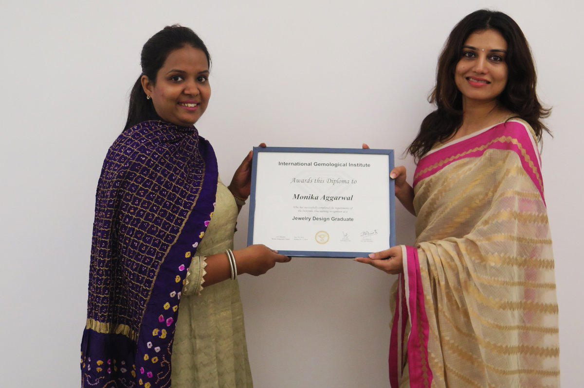 igiworldwide's tweet photo. Congratulations to our Jewelry Design Graduate Students on successfully completing the course - #NewDelhi Batch August 2019. (2/2)

#IGI #JewelryDesignGraduate #JewelryDesignGraduateCourse #JewelryDesign #Gemologist #GemologyCourses #Students #Education #Courses #IGIIndia https://t.co/kA0WJhdtx1
