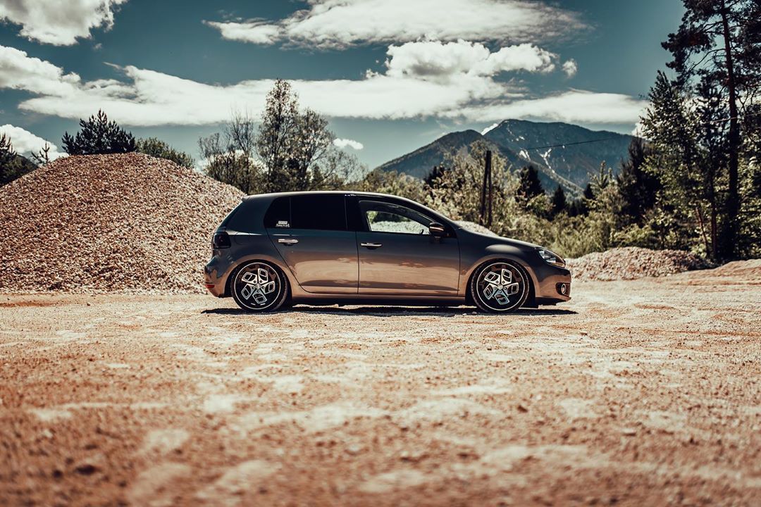apFahrwerke's tweet photo. Stunning VW Golf ⑥ - Swipe for more 📷
.
#deepdownlow #volkswagen #vw #vwgolf #mkvi #simplyclean
.
https://t.co/3j5JXWyVei
.
#ap #apsportfahrwerke #apcoilovers
.
#apsuspension #apgewindefahrwerk #apfahrwerke #lowisalifestyle #tuning #static #stance https://t.co/bm8GsPY9kj